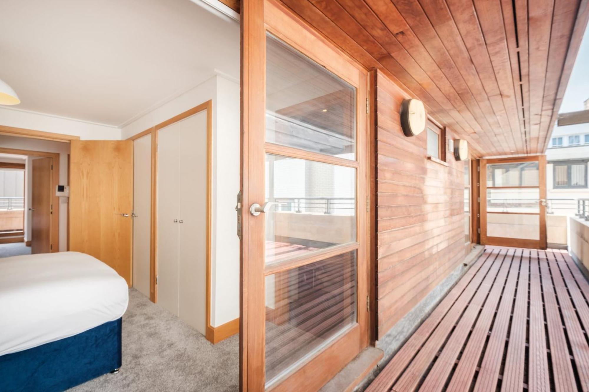 2Br Penthouse With Terrace - Heart Of Holborn - Cityapartmentstay Лондон Екстериор снимка