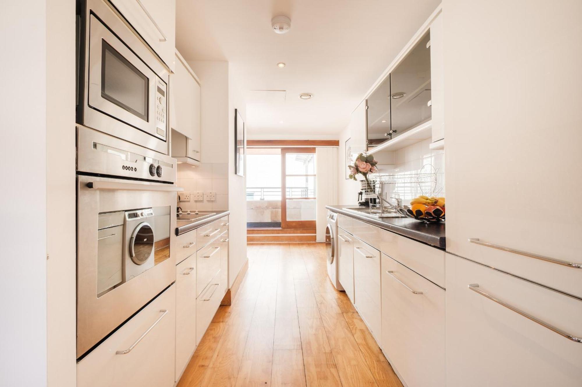 2Br Penthouse With Terrace - Heart Of Holborn - Cityapartmentstay Лондон Екстериор снимка