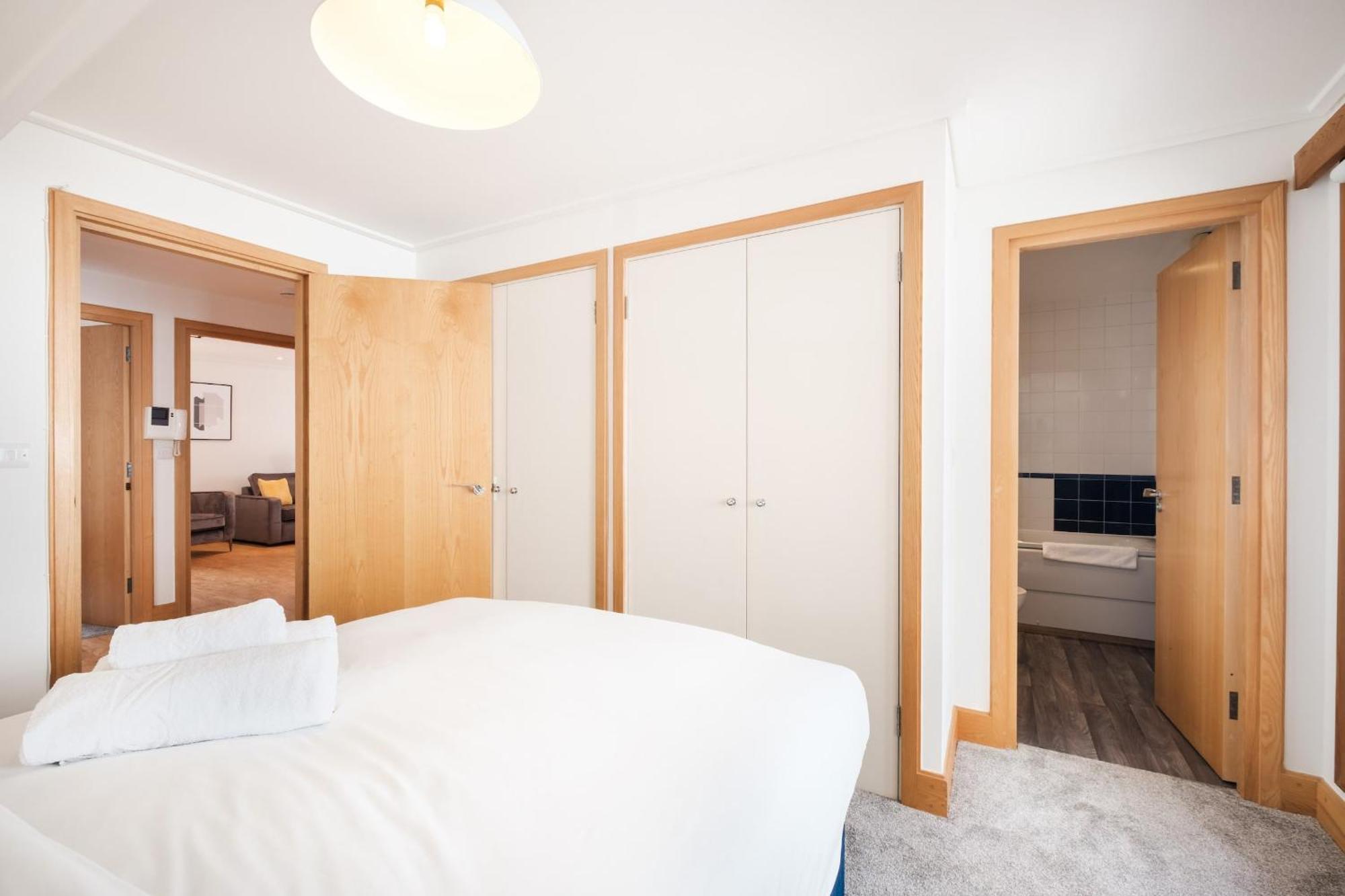 2Br Penthouse With Terrace - Heart Of Holborn - Cityapartmentstay Лондон Екстериор снимка