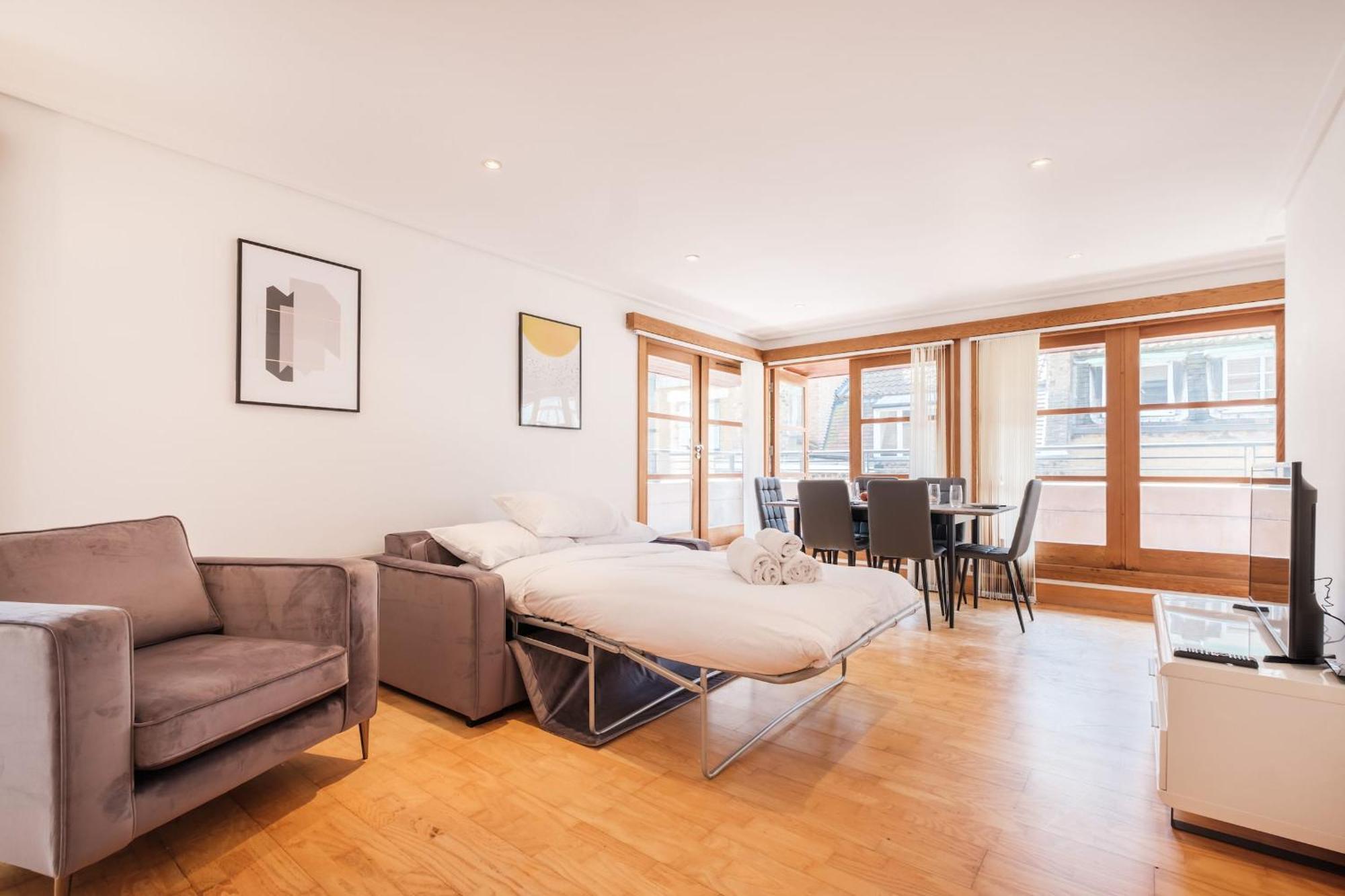 2Br Penthouse With Terrace - Heart Of Holborn - Cityapartmentstay Лондон Екстериор снимка