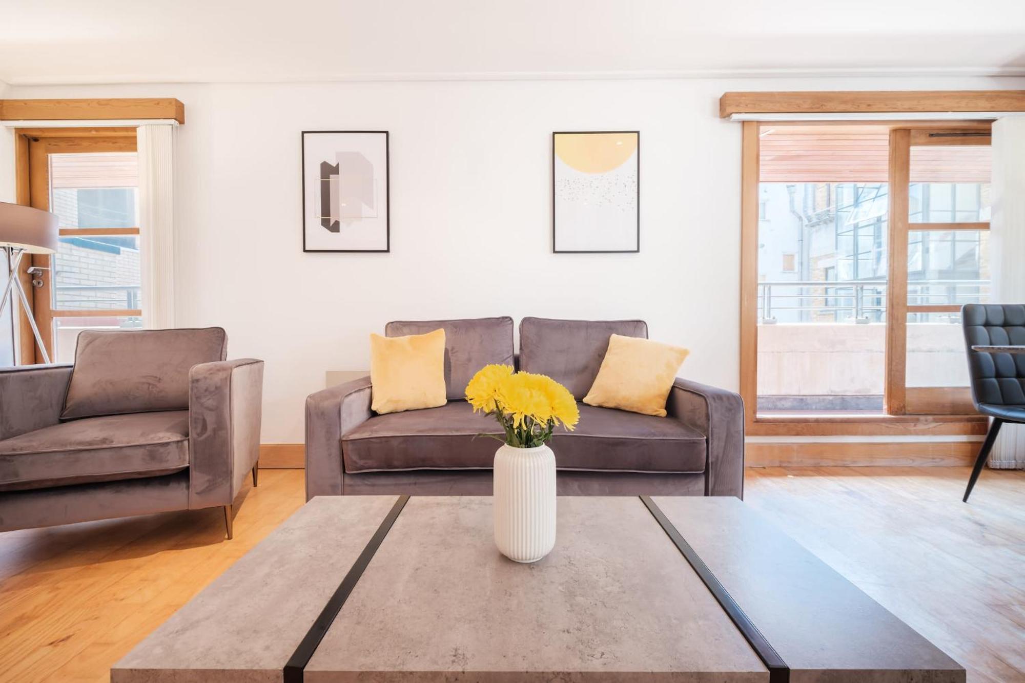 2Br Penthouse With Terrace - Heart Of Holborn - Cityapartmentstay Лондон Екстериор снимка