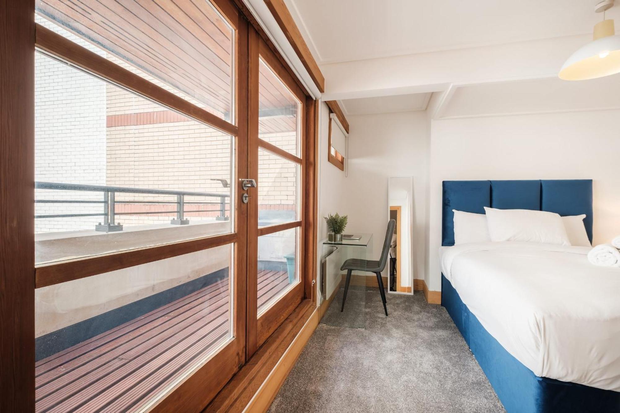 2Br Penthouse With Terrace - Heart Of Holborn - Cityapartmentstay Лондон Екстериор снимка